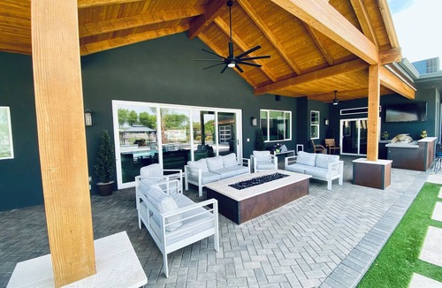 Chandler House | Entertainers Paradise! - Events or Stays! - Resort Vibes - Pool/Spa - Games!