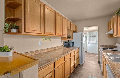 Central - Terry House | Excellent house for mobile work or family