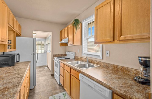 Central - Terry House | Excellent house for mobile work or family