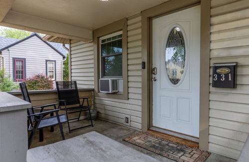 Central - Terry House | Excellent house for mobile work or family