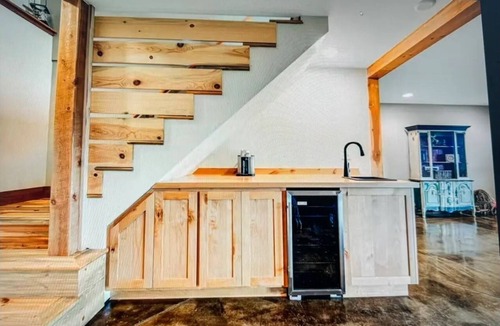 Bozeman House | Expansive views, wildlife, and privacy.