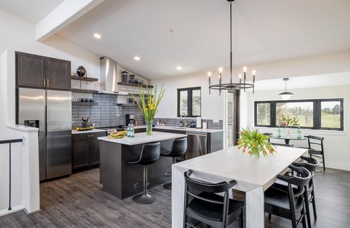 Boulder House | Exquisite Group Retreat, 15-min to Downtown Boulder