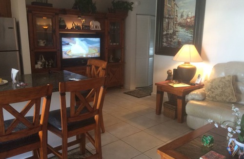 Pompano Beach Condo | FABULOUS 1BR/1BTH CONDO - 1/2 BLOCK TO BEACH