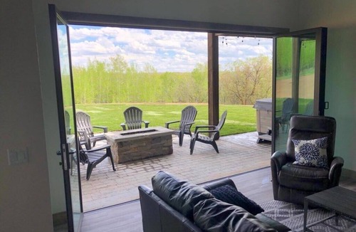 Ashton Cabin | Fall River Cabin-4 Master Suites, Fire Pit, Hot Tub & Games!