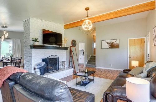 Billings House | Family-Friendly Billings Getaway w/ Private Deck