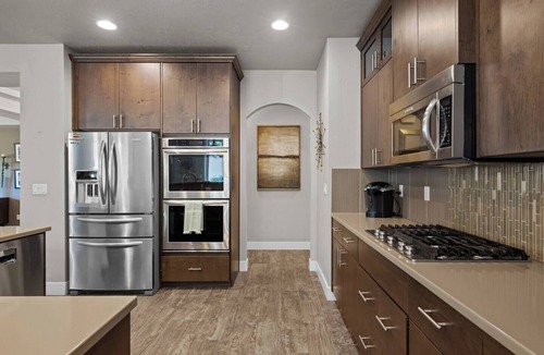 Meridian House | Family Friendly - Pet Friendly