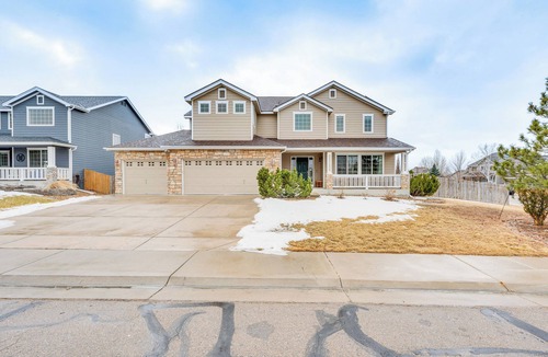 Vista Ridge Cottage | Fenced Yard & Trail Access: Dog-friendly Erie Home