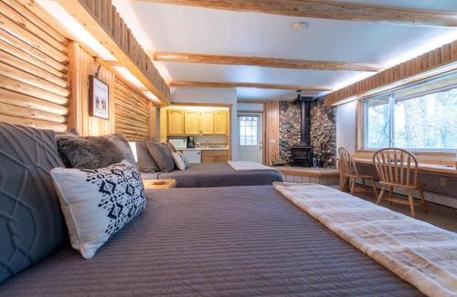 Eureka House | Fishing Cabin in the Woods