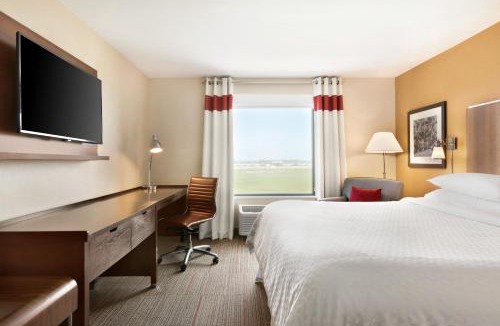 Fargo Hotel | Four Points by Sheraton Fargo Medical Center