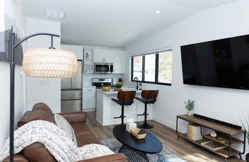 Berkeley Apartment | Free Parking Walk to Berkeley Park & Tennyson St - 5 min to Empower Field