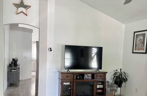 Missoula House | Fresh, Peaceful Home in Quaint Neighborhood