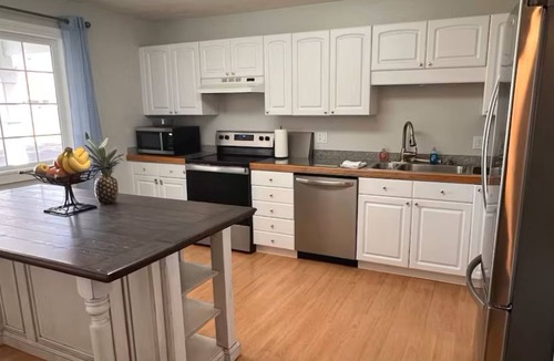 North Logan House | Game room, bunk room, close to USU & canyons, patio & grill, space to gather!