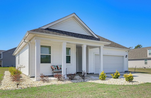 Newport House | Gateway to Emerald Isle! Coastal Gem w/Golf Cart