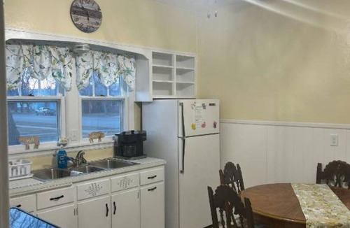 Emmons County Villa | German House