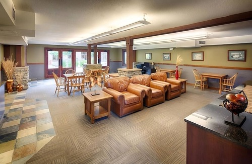 Kalispell Hotel | Getaway Weekend Trip! Pet-friendly, Indoor Pool, Quick Drive to Conrad Mansion!