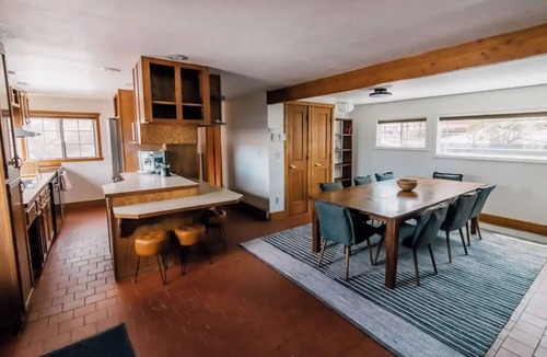 Helena West Side House | Giant View Home