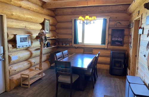 Babb Ski Chalet | Glacier Ridge - Chalet on Divide Ridge overlooking Glacier Park and St Mary Lake