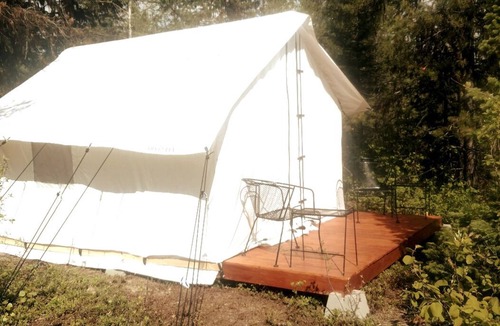 Polebridge Cabin | Glamping tent 1, remote with Glacier Park Mountain views. 5mins from Polebridge