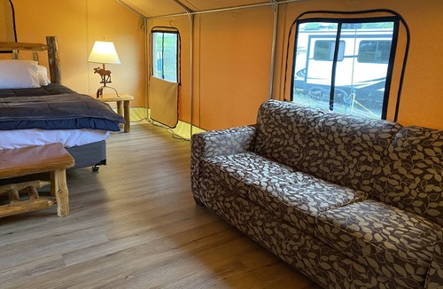 Big Horn County House | Glamping Village