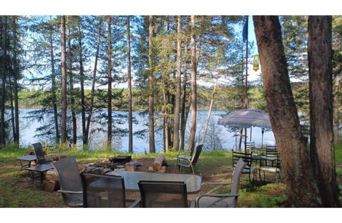Olney RV Rental | Glamping Wall Tent 3/furnished 1 Queen and 1 futon