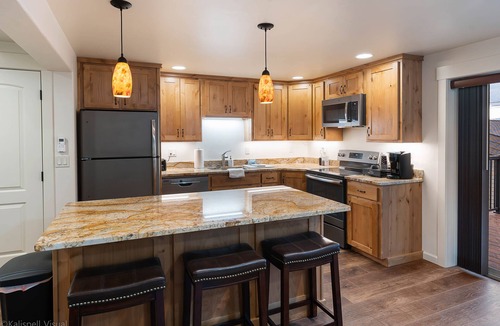 Bigfork Condo | Glieden Lodge Luxury Condo @ The Historical Grand View Building on Bigfork Bay