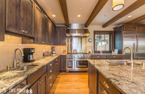 Big Sky House | Grand Estate with Ski-in/out! Private Deck with Hot Tub, and Grill! Fireplace &