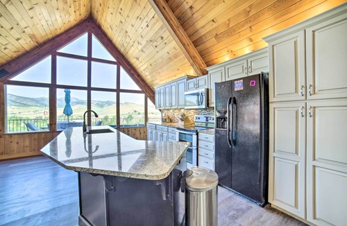 Lava Hot Springs Cabin | Grand Idaho Cabin < 1 Mi to Lava Hot Springs!