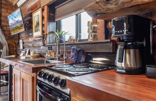 Ashton House | Grandpa's Cabin Near Yellowstone