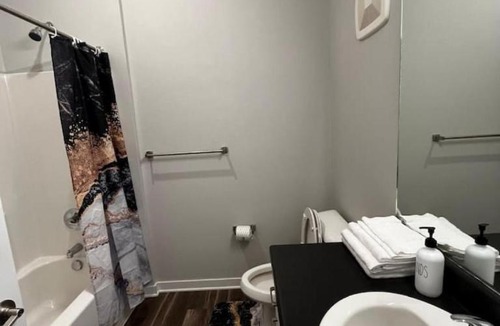 Downtown Des Moines Apartment | Graphite Loft