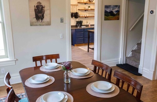 Lower Rattlesnake House | Greenough Getawayn