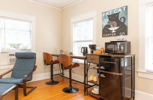 Durham Apartment | Guest Favorite Studio | Walk to Duke & DT