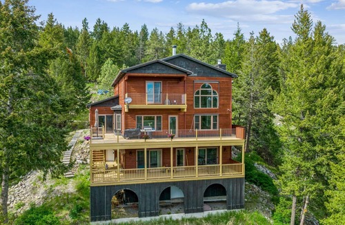 Somers House | Gundy's Getaway Lower Views of Flathead Lake & Montana Mission.Mountains