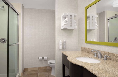 Durham Hotel | Hampton Inn & Suites Durham/North I-85