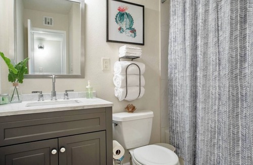 Scottsdale Estates Six House | Heated Saltwater Pool & Spa in Old Town Scottsdale