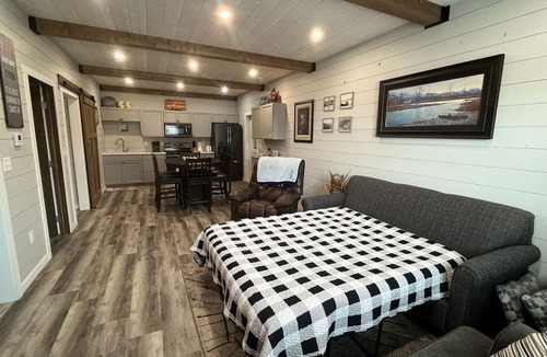 Chamberlain Cabin | Hidden Gem in the Shop with Extra Living Room Space plus the Cabin area
