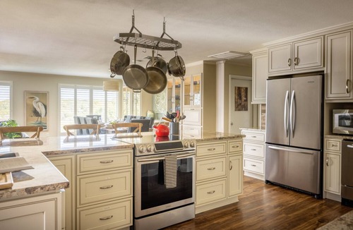 Canyon Lake Villa | High-End Resort! 1-Story, 4min to Lake, HeatedPool, BoatParking, BigBeds, GameRm
