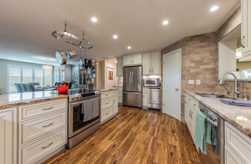 Canyon Lake Villa | High-End Resort! 1-Story, 4min to Lake, HeatedPool, BoatParking, BigBeds, GameRm