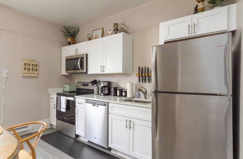 West Central Apartment | Historic 2 KING BED, 1 Bath Near Downtown Spokane!