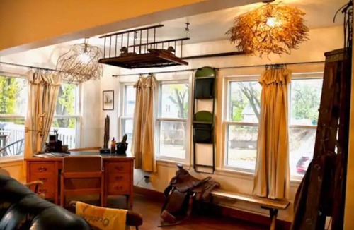 Bismarck House | Historic home in Cathederal district 2 min from downtown