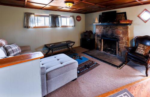 Red Feather Lakes House | Historic Log Cabin with Fireplace and Mountain Views, Perfect for a Weekend Getaway to Red Lakes, company
