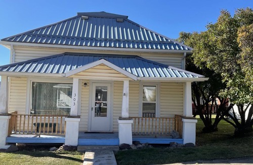 Philipsburg House | Historic Montana Cottage With Modern Amenities. Five minute walk to Main Street.