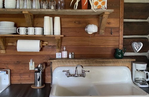 Polson Cabin | Historic Restored 1200 Sf Log Lodge Overlooking Flathead Lake