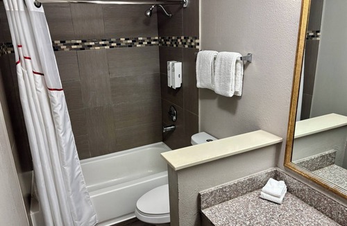 Crestline Heights Hotel | HomeTowne Studios by Red Roof Birmingham - Highway 280
