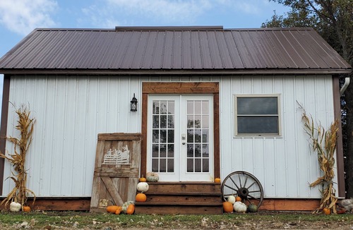 Carpenter Cabin | Horsemen's Hideout Cabin in Clark