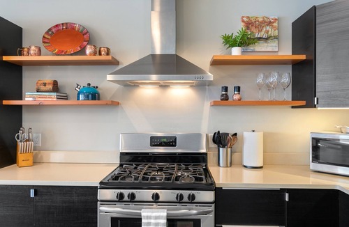 Northside House | Hot Tub and Rooftop Patio- Walk to Downtown!