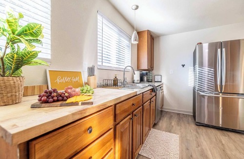 South Westminster House | Hot Tub | Pets Yes | Movie Theater | Game Console