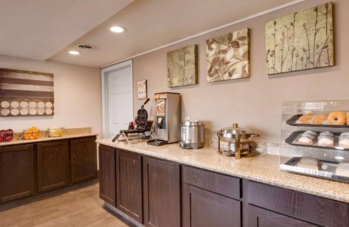 Miles City Hotel | Hotel ∙ 6 guests