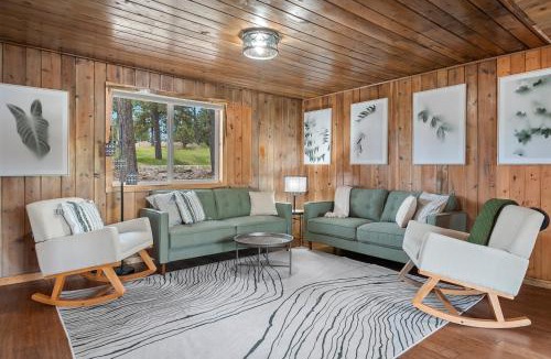 Custer House | Hottub Hideaway: Firepit; Sauna; Views; Wildlife
