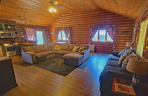 St. Regis Cabin | Huckleberry Cabin ~ Fish, Ski, Golf, Play, Relax! St Regis, Montana