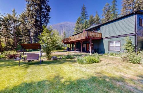 Whitefish House | Hungry Horse Hideout - Upper Level